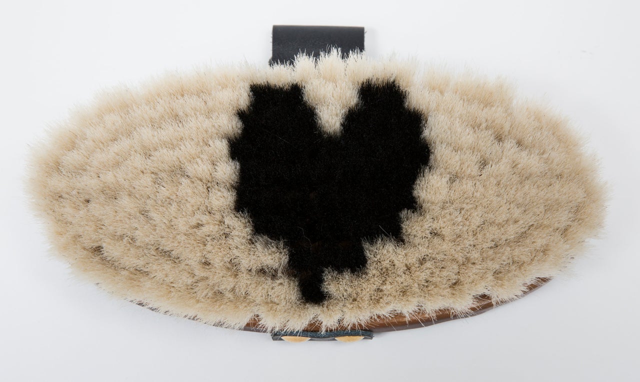Tail Tamer Soft Touch Oval Brush with a Heart